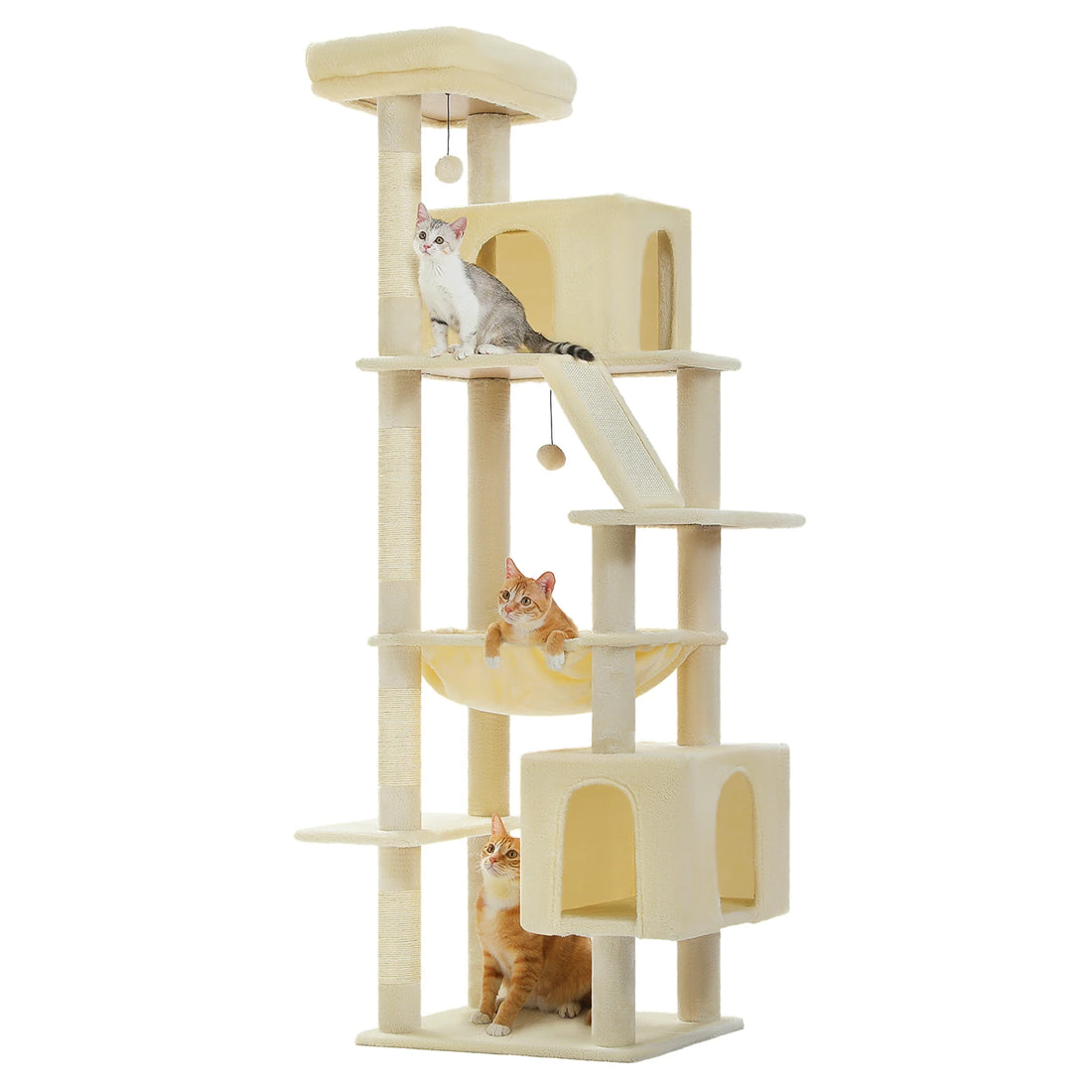 Meuble à chat crème vu de trois quarts sur fond blanc, avec chaton dans la niche