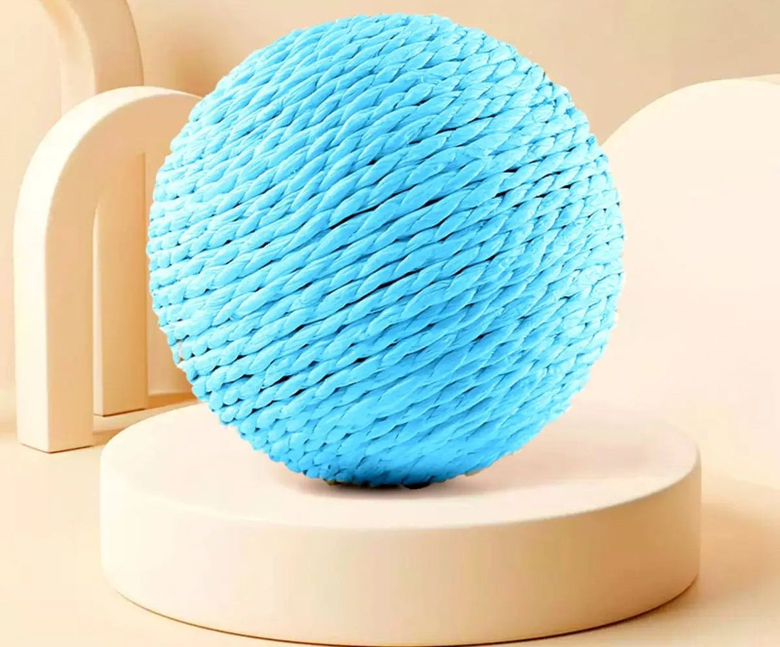 Sisal scratching ball for cats, blue