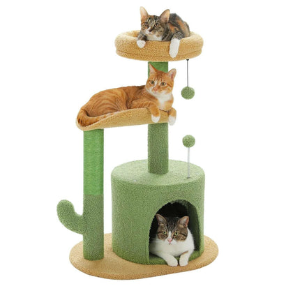 Arbre à chat cactus vert avec trois chats installés sur le panier, la plateforme et dans la niche
