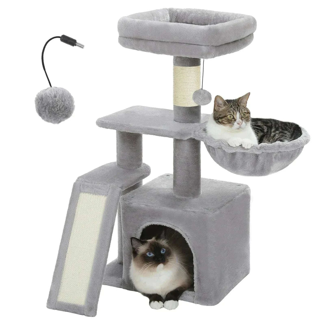 Arbre à chat gris clair avec hamac, niche et pompon amovible, chat tigré et chat ragdoll installés dedans