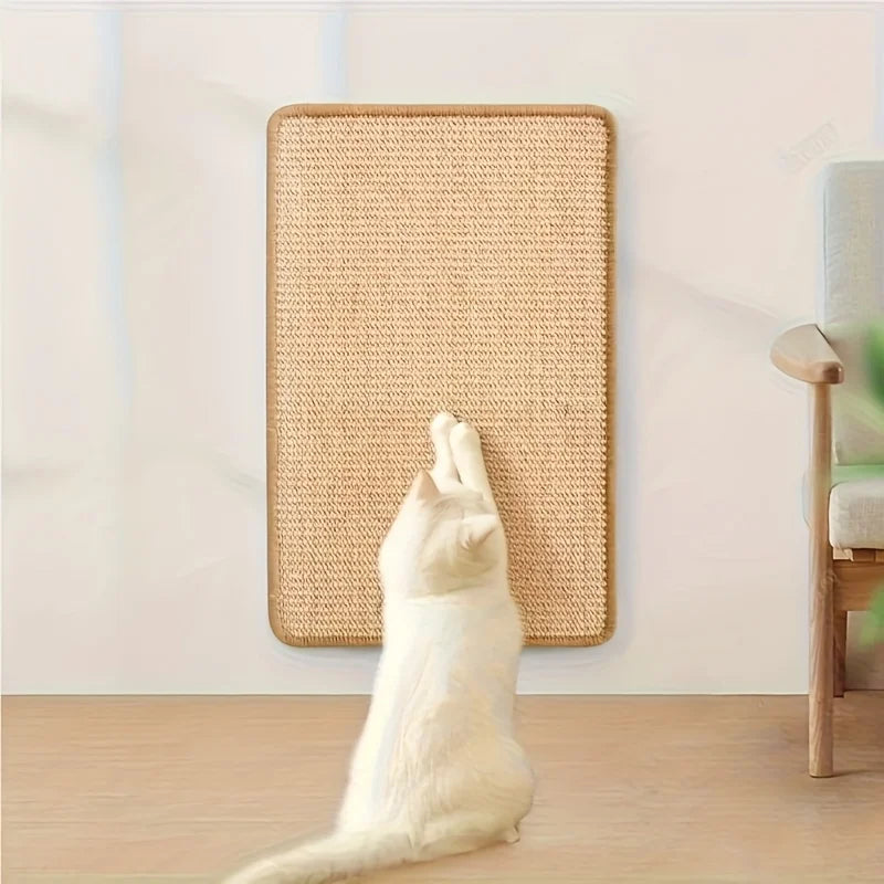 Griffoir mural, sur pied ou au sol : lequel choisir pour votre chat ?