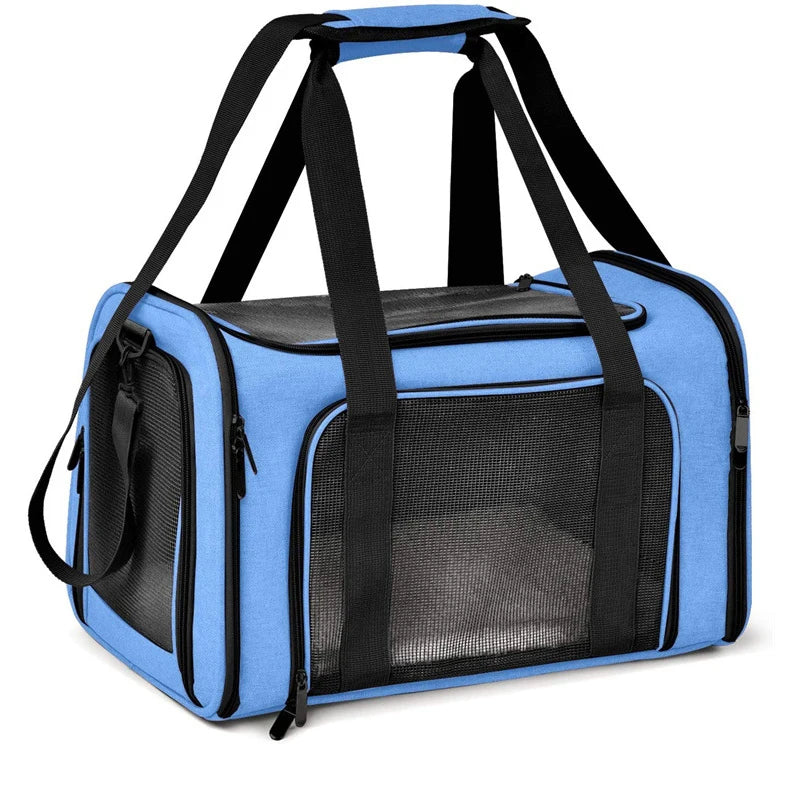 Sac de transport bleu ciel pour chat avec anses noires, liserés noirs et grande fenêtre en filet aéré