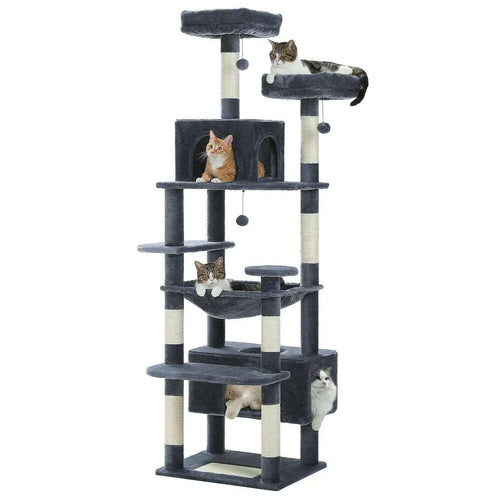Grand arbre à chat gris anthracite à plusieurs niveaux avec niches, hamac et poteaux en sisal, chats installés
