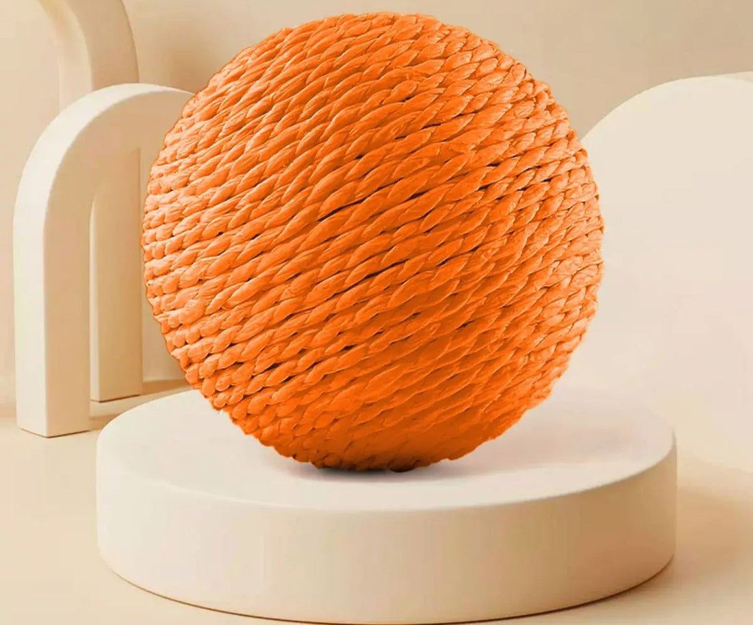 Sisal scratching ball for cats, orange