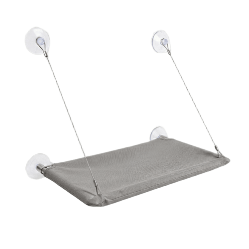 Hamac de vitre pour chat gris avec quatre ventouses transparentes et câbles métalliques, sur fond blanc