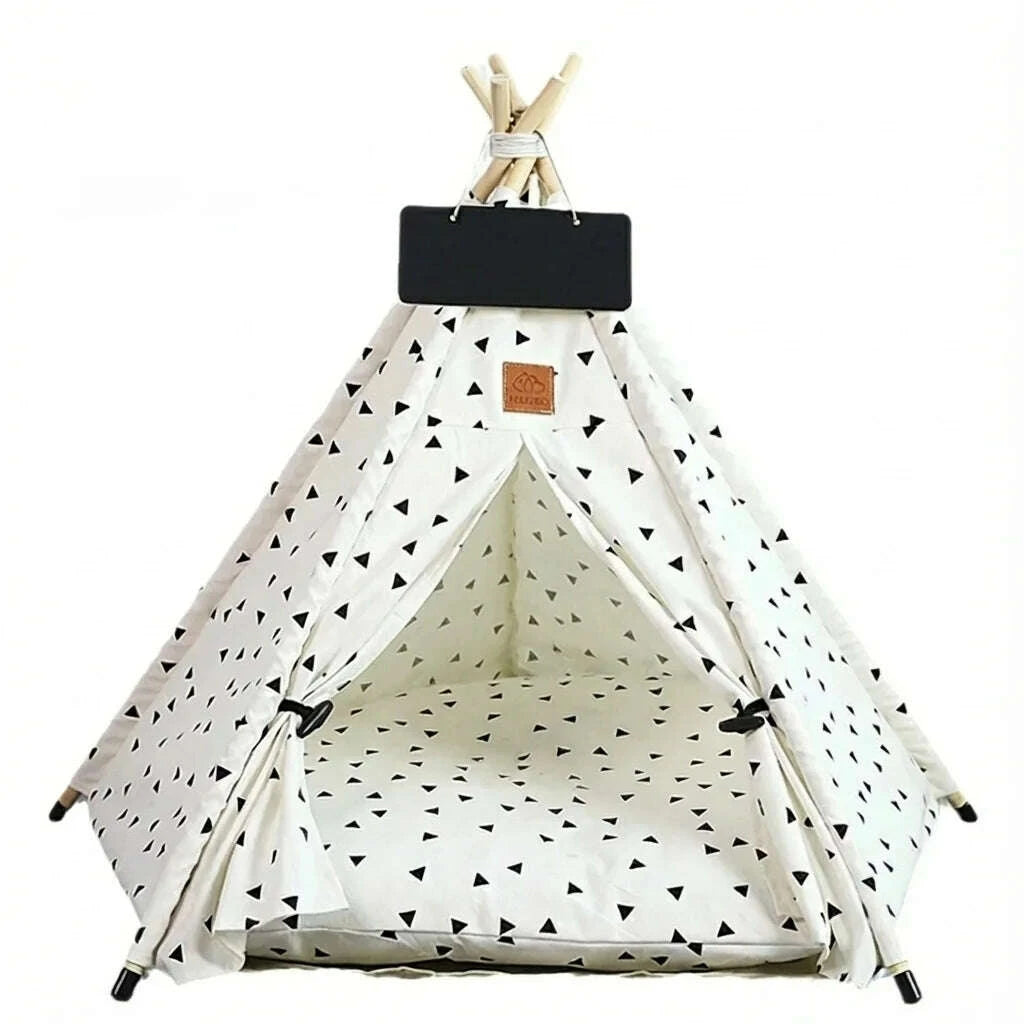 Tipi blanc à petits triangles noirs pour chat, avec mâts en bois, ardoise noire et coussin intégré